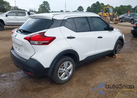 2018 Nissan Kicks S из США, поврежденный, VIN 3N1CP5CU3JL521600